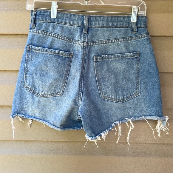 No Boundries Sz 5 Cut Off Denim High Shorts Red Blue Embroidered Stars Patriotic - Picture 3 of 5